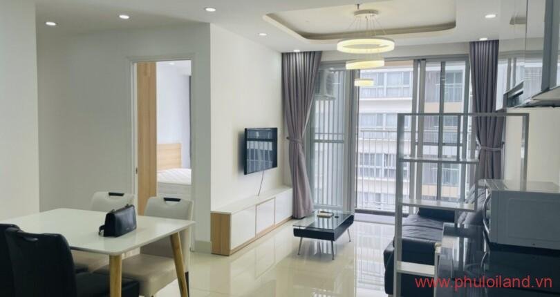 hinh anh toan bo phong khach can ho can ban 810x430 - Chủ nhà thân gửi bán căn hộ chung cư Scenic Valley 1, 70m2, tầng cao, giá 3.750 tỷ, nhà đang có hợp đồng thuê.