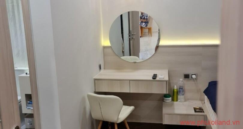 khu-vuc-ban-trang-diem-trong-phong-ngu