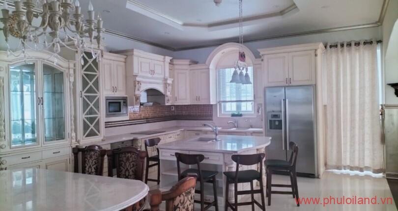 khu-vuc-bep-ban-an-cua-can-biet-thu-cho-thue-nam-thong-3