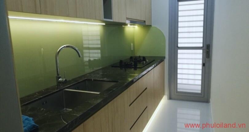 khu-vuc-bep-ben-trong-can-ho