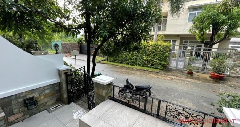 mat-tien-cua-sau-cua-can-biet-thu-cho-thue-nam-do