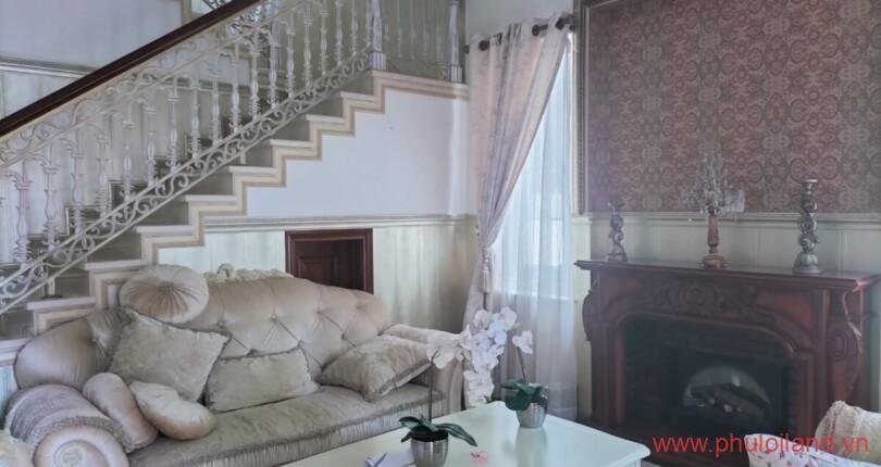 phong-khach-cua-can-biet-thu-cho-thue-nam-thong-3