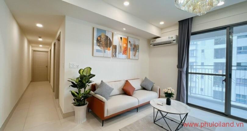 phong-khach-cua-can-ho-can-ban-sai-gon-south (2)