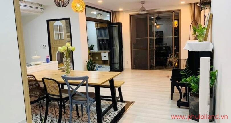 phong-khach-cua-can-ho-can-ban-sai-gon-south