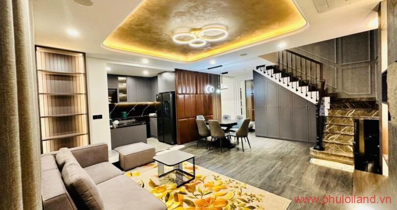 phong-khach-penthouse-star-hill-can-ban
