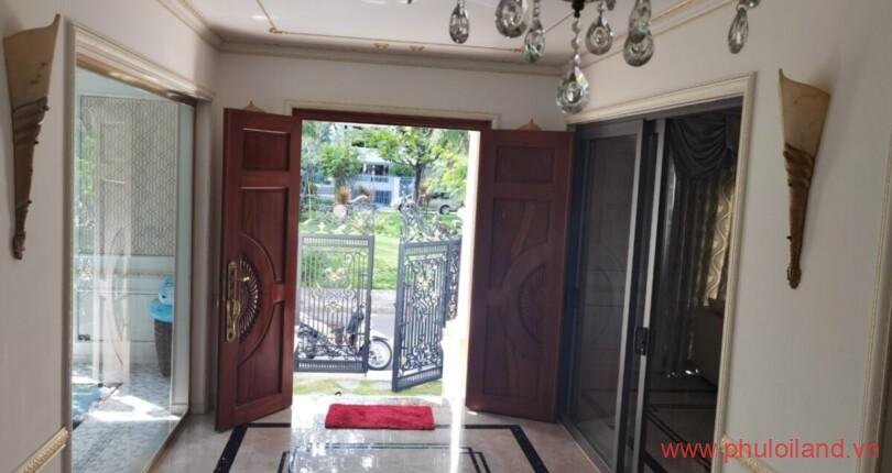 phong-khach-trong-can-biet-thu-can-cho-thue-nam-thong-3