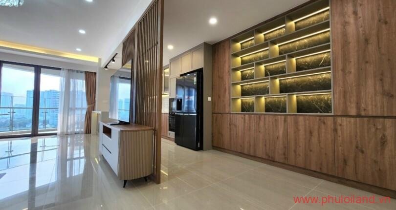 phong-khach-trong-can-ho-can-ban-riverpark-premier (2)