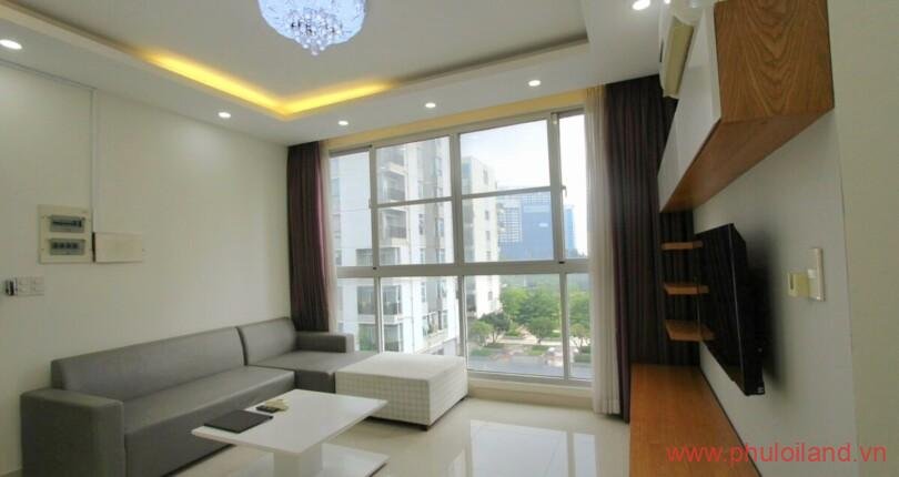 phong-khach-trong-can-ho-can-cho-thue-starhill (2)