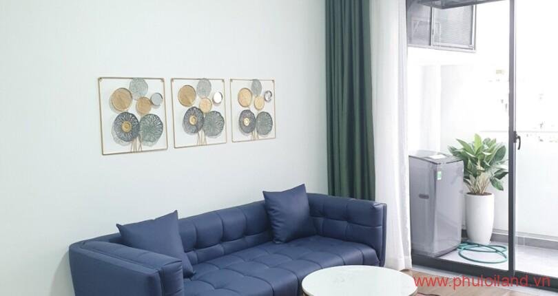 sofa-ben-trong-can-ho