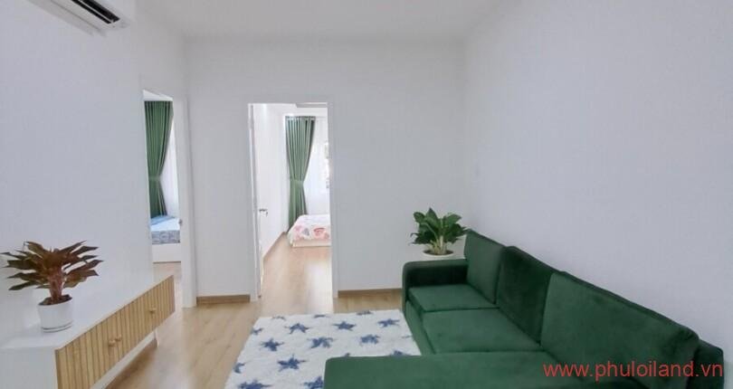 sofa-ben-trong-can-ho