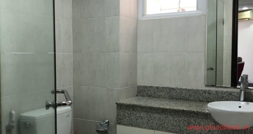 toilet -trong-can-ho-can-ban-green-view-phu-my-hung