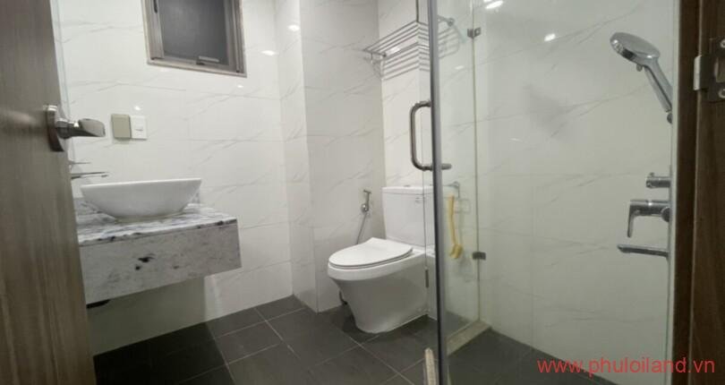 tollet-can-ho-can-ban