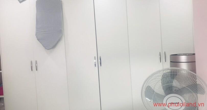 tu-quan-ao-rong-rai-nhieu-ngan