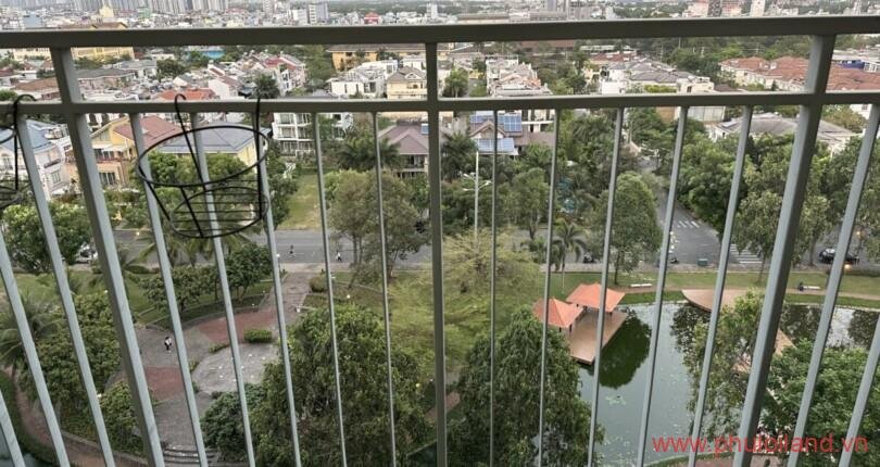 view-nhin-tu-ban-cong-can-ho