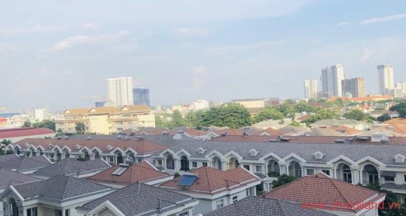 view-nhin-tu-ban-cong-can-ho-ban