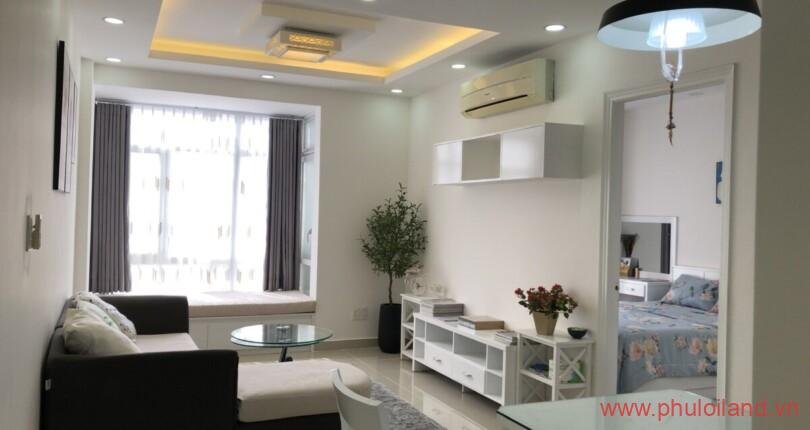 Cần bán nhanh căn hộ Sky Garden 3. DT 68m2 Nhà đẹp- Nội thất như hình- lầu 16 Nhà trống. Giá 2.9 Tỷ. LH 0906 879 489 Ms Trinh