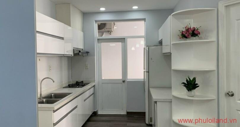 bep-cua-can-ho-can-ban-sky-garden-3