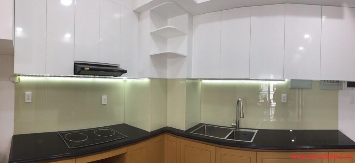 bep cua cua can ho can cho thue sai gon south 1170x538 - Cho thuê căn hộ Sài Gòn South đầy đủ nội thất diện tích 71 m2, 2pn, 2wc – Giá 15 triệu (bao phí quản lí)