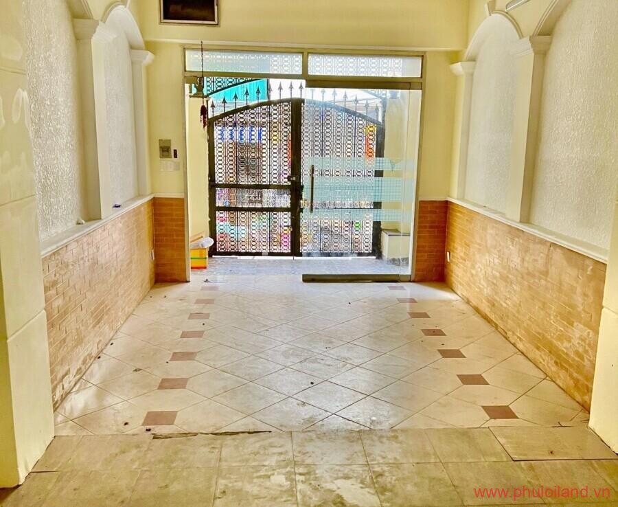 can ban nha duong thu khoa huan quan 1 17 900x738 - CẦN BÁN NHÀ QUẬN 1 NGANG 4M DÀI 19M, 9 PHÒNG VÀ 11 WC