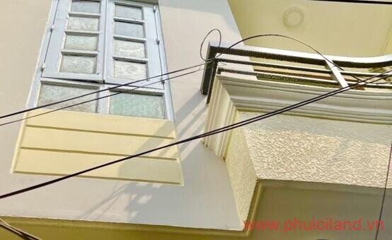 CẦN BÁN NHÀ QUẬN 1 NGANG 4M DÀI 19M, 9 PHÒNG VÀ 11 WC