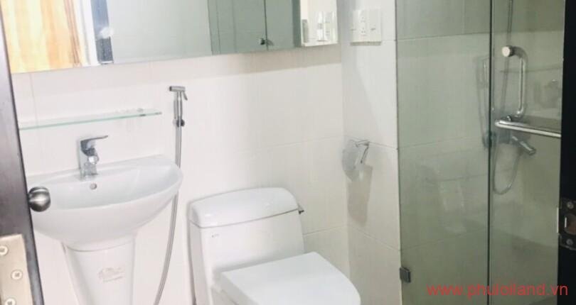 can-ho-co-2-toilet-day-du-thiet-bi