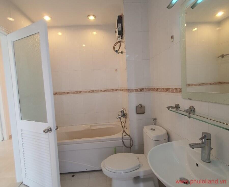 cho thei can ho sky garden 2 1 900x738 - Cho thuê căn góc Sky Garden 2, DT 91m2 Nhà đẹp View trực diện hồ bơi- Nhà 3 Phòng ngủ- Giá thuê 16 Triệu/Tháng