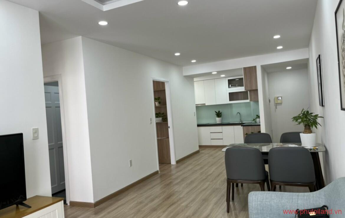 goc phong khach cua can ho can ban sky garden 3 1 1170x738 - Cần bán căn hộ Sky Garden 3, căn góc 74m2, lầu cao, thiết kế 3pn, 2wc, nhà đẹp như hình- Giá: 3,490 tỷ.