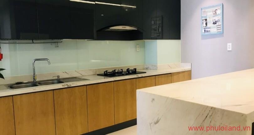 hinh-anh-bep-trong-can-ho-riverside-residence-can-ban