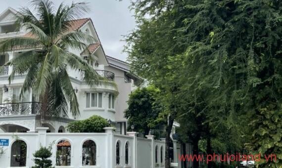 Giảm giá 3 tỷ, bán gấp nhà Khu biệt thự Phú Mỹ Vạn Phát Hưng Quận 7 T5/2023