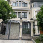 hinh-anh-nha-biet-thu-phu-my-hung-can-cho-thue-t5-2023