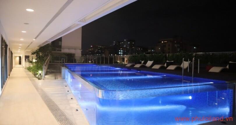 ho-boi-cua-can-ho-can-cho-thue-hung-phuc-premier