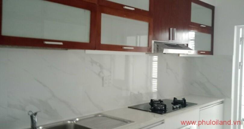 khong-gian-bep-rong-rai