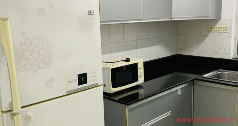 khong-gian-bep-trong-can-ho-can-cho-thue-tai-chung-cu-my-khanh-4