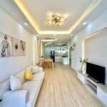 phong-khach-cua-can-ho-can-ban-sky-garden-2 (2)