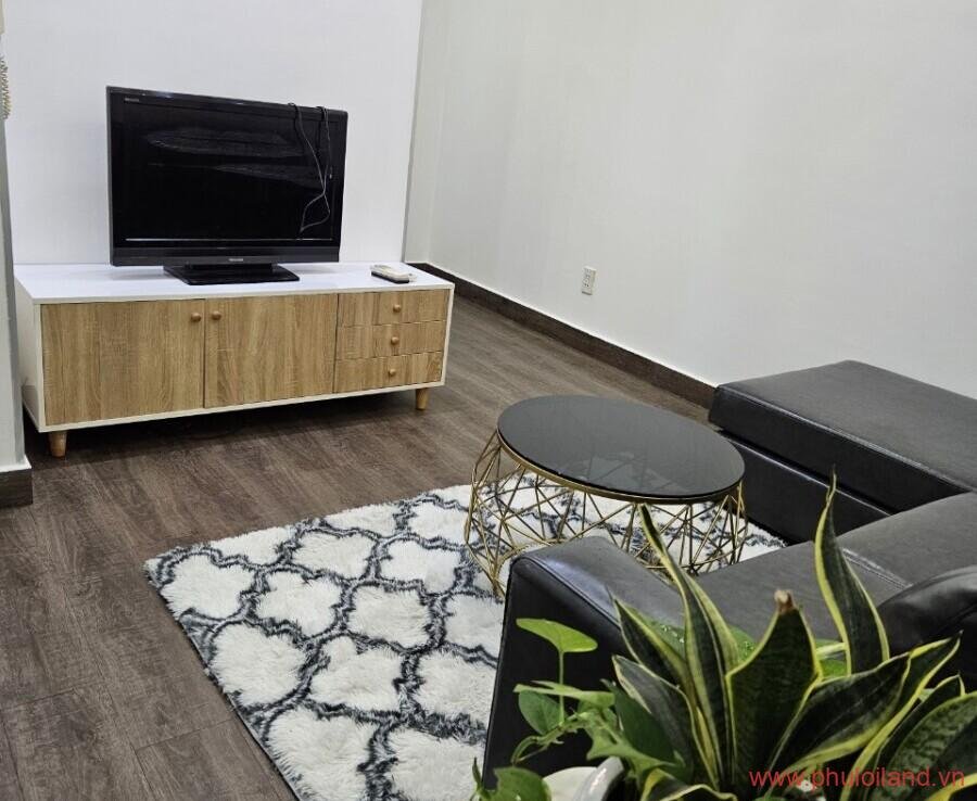 phong khach cua can ho can ban sky garden 3 2 2 900x738 - Cần bán căn hộ Sky Garden 3, 56m2, 2pn, 2wc, lầu trung, giá: 2,520 tỷ bớt lộc.