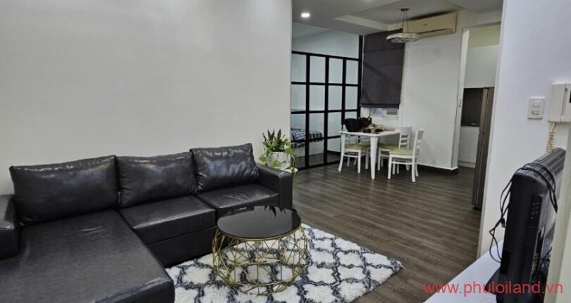 Cần bán căn hộ Sky Garden 3, 56m2, 2pn, 2wc, lầu trung, giá: 2,520 tỷ bớt lộc.
