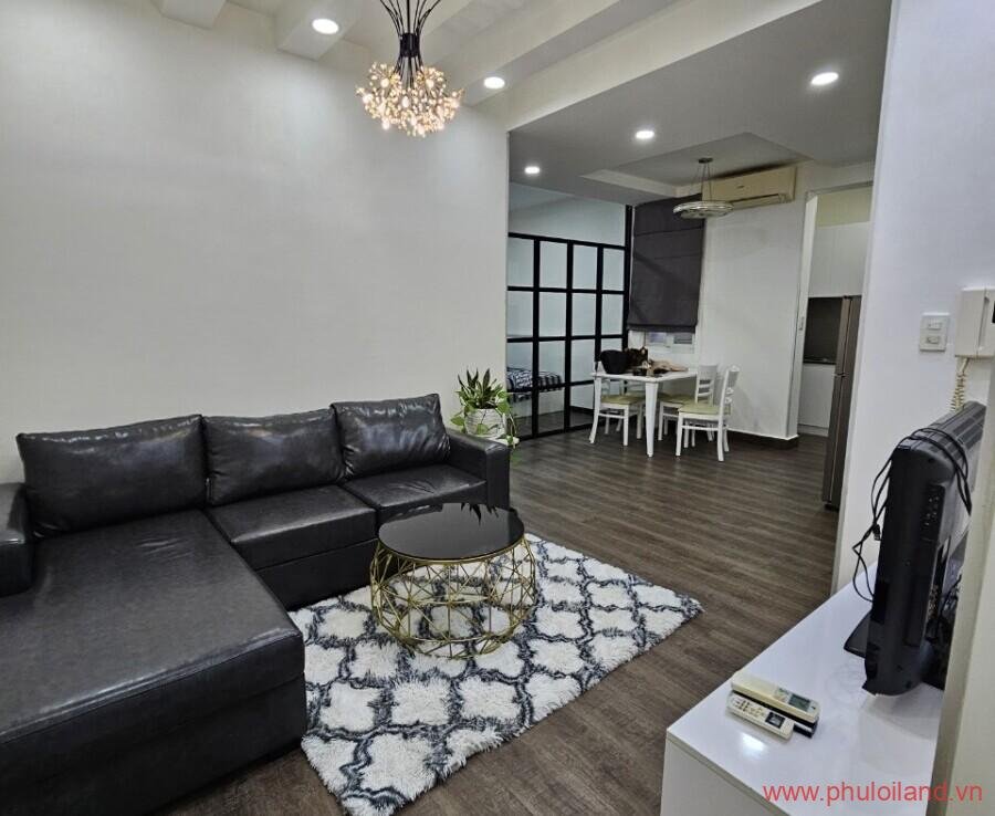 phong khach cua can ho can ban sky garden 3 4 900x738 - Cần bán căn hộ Sky Garden 3, 56m2, 2pn, 2wc, lầu trung, giá: 2,520 tỷ bớt lộc.