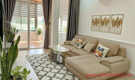 Sang nhượng căn hộ Sky Garden 1, căn góc 89m2 + sân, 3pn, 2 toilet, giá: 6,250 tỷ thương lượng.