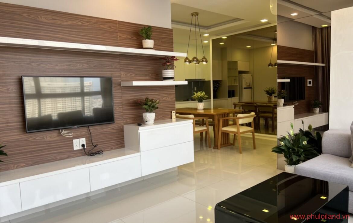 phong khach cua can ho can cho thue starhill 3 1 1170x738 - Cho thuê Star Hill, 94m2, thiết kế 2pn, 1plv, 2wc, nội thất mới đẹp như hình - giá 23,000,000 vnđ.
