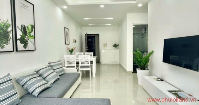 Sang nhượng căn hộ Sky Garden 3, 70m2, lầu cao, thiết kế 2pn, 2wc, nhà như hình- Giá: 3,050 tỷ.