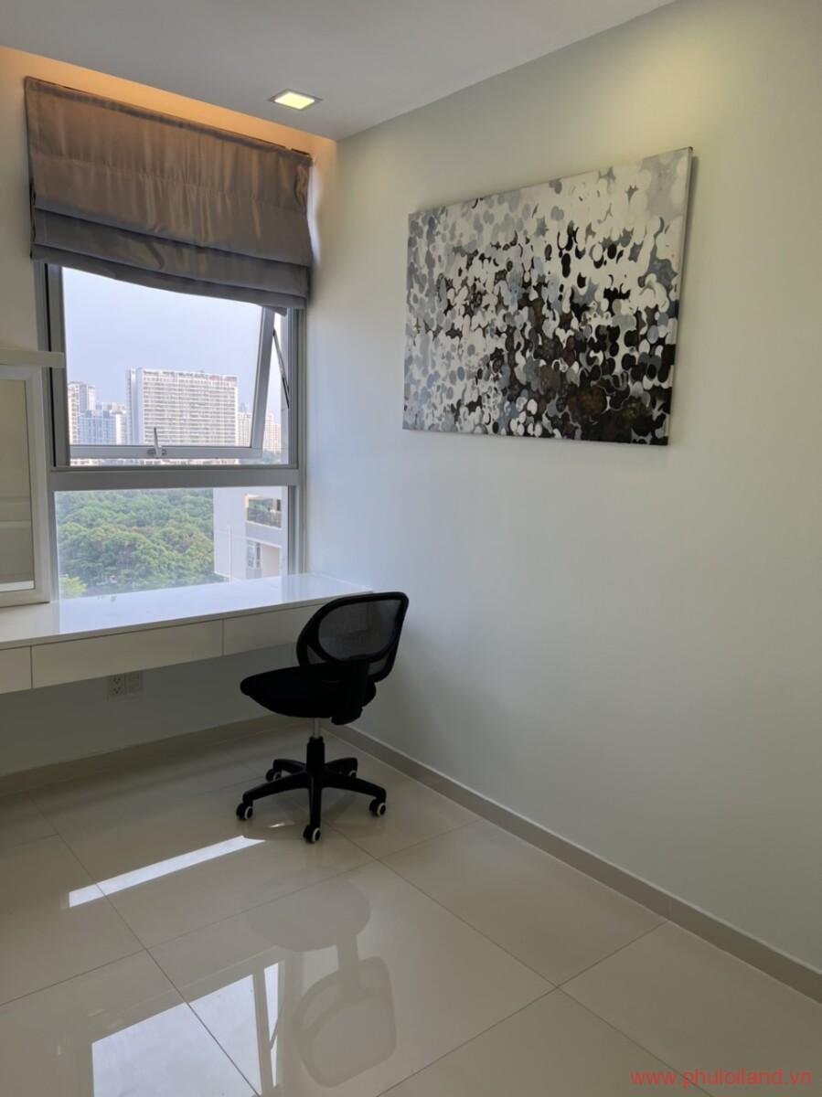 phong lam viec cua can ho can cho thue starhill 1 - Cho thuê Star Hill, 94m2, thiết kế 2pn, 1plv, 2wc, nội thất mới đẹp như hình - giá 23,000,000 vnđ.