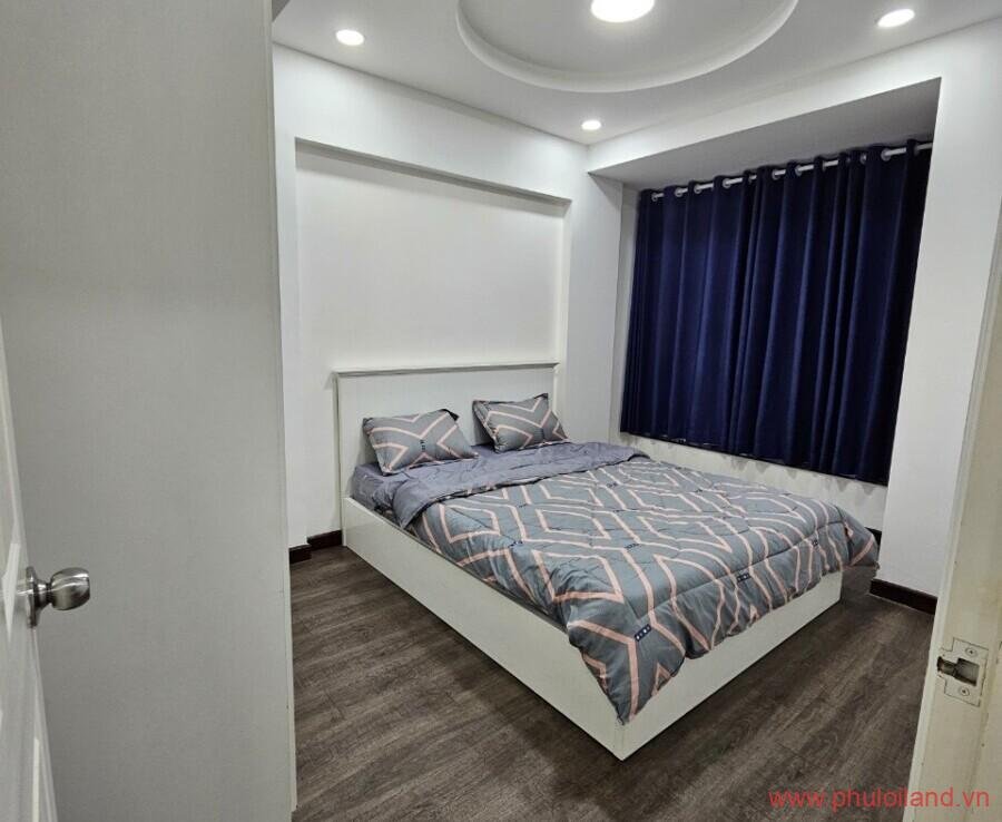 phong ngu chinh cua can ho can ban sky garden 3 2 900x738 - Cần bán căn hộ Sky Garden 3, 56m2, 2pn, 2wc, lầu trung, giá: 2,520 tỷ bớt lộc.