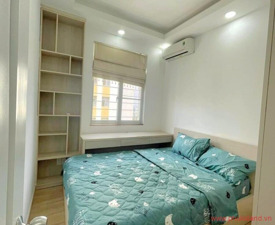 phong ngu cua can ho can ban sky garden 2 2 900x738 - Bán rẻ Căn Hộ Sky Garden 2, căn góc lầu cao 89m2, 3pn, 2wc, giá: 3,550 tỷ thương lượng.