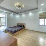 phong-ngu-cua-can-ho-can-ban-sky-garden-2 (4)