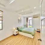 phong-ngu-cua-can-ho-can-ban-sky-garden-2