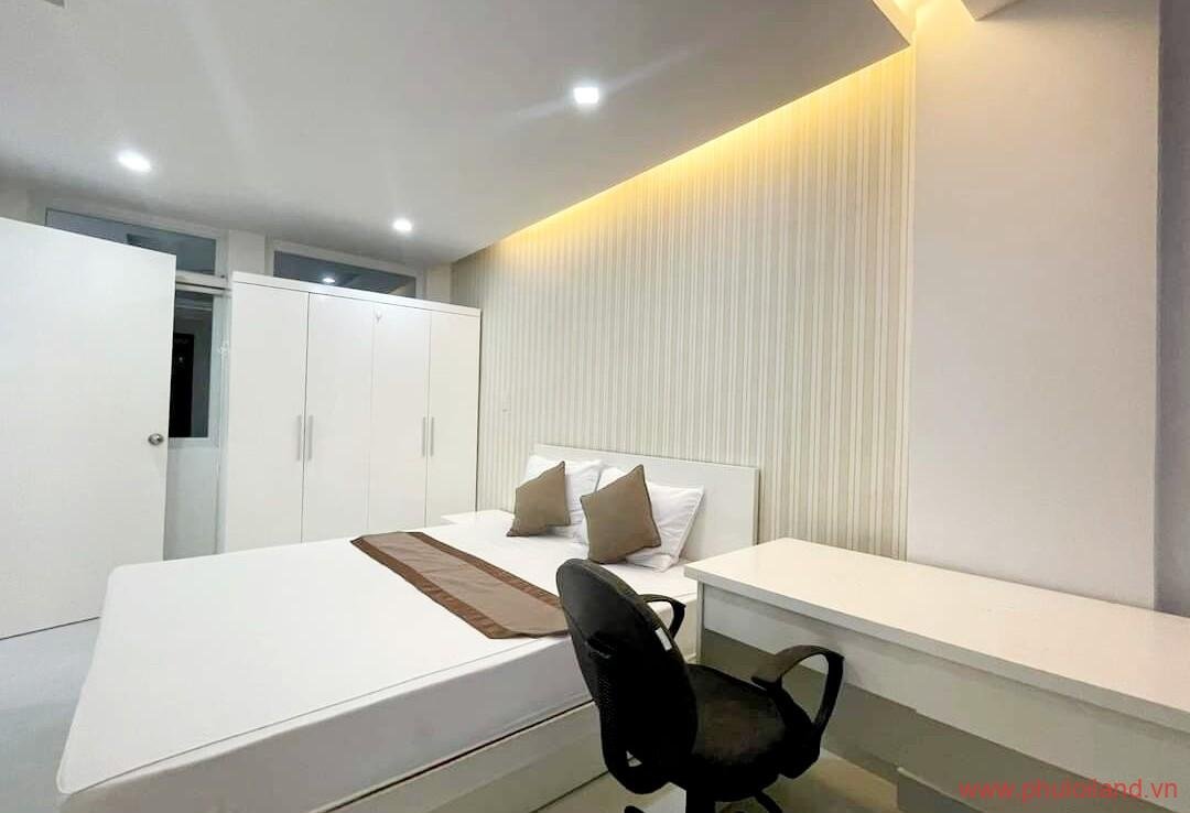 phong ngu cua can ho can ban sky garden 3 3 2 1080x738 - Sang nhượng căn hộ Sky Garden 3, 56m2, lầu cao, thiết kế 2pn, 1wc, nhà đẹp như hình- Giá: 2,550 tỷ bớt lộc.