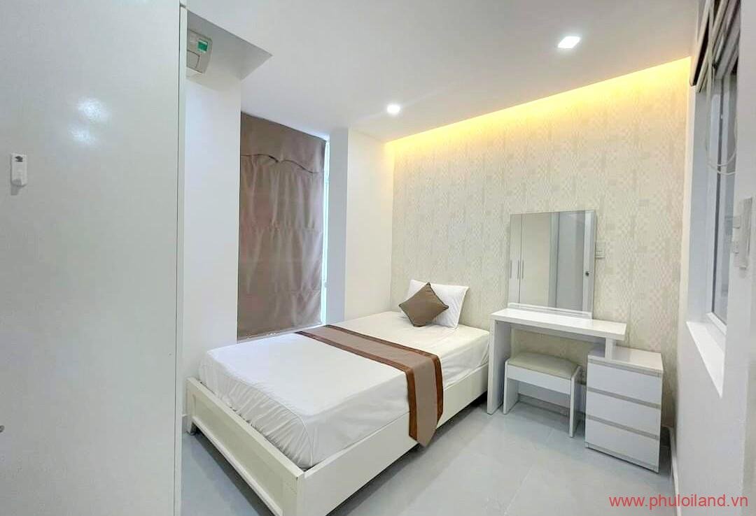 phong ngu cua can ho can ban sky garden 3 6 1080x738 - Sang nhượng căn hộ Sky Garden 3, 56m2, lầu cao, thiết kế 2pn, 1wc, nhà đẹp như hình- Giá: 2,550 tỷ bớt lộc.