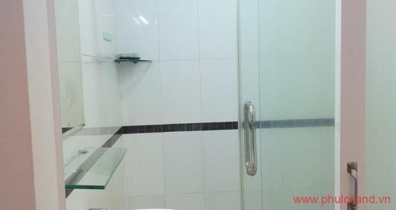 toilet-cua-can-ho-can-cho-thue-sky-garden-3