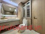 toilet-trong-can-ho-can-ban-riverpark-2