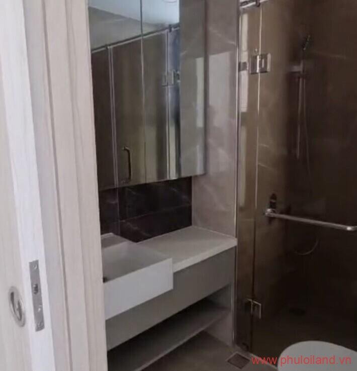 z4283288303196 d19eca0f83a3103a068e44ef7f499242 710x738 - Sang nhượng căn hộ Hưng Phúc Premier 69m2, 2pn, 2wc, nội thất cơ bản PMH; Giá: 4,9 tỷ